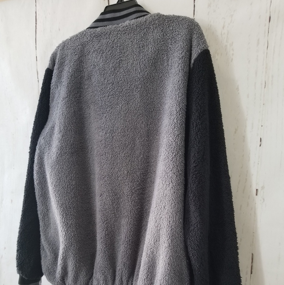 Original Deluxe Men's Varsity Sherpa Fleece Jacket - Picture 4 of 8